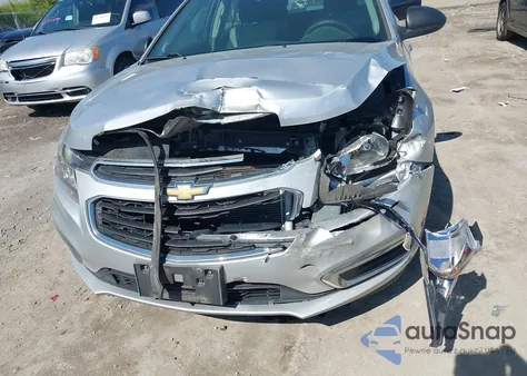 2015 Chevrolet Cruze Ls Manual z USA, uszkodzony, nr VIN 1G1PB5SH9F7118761